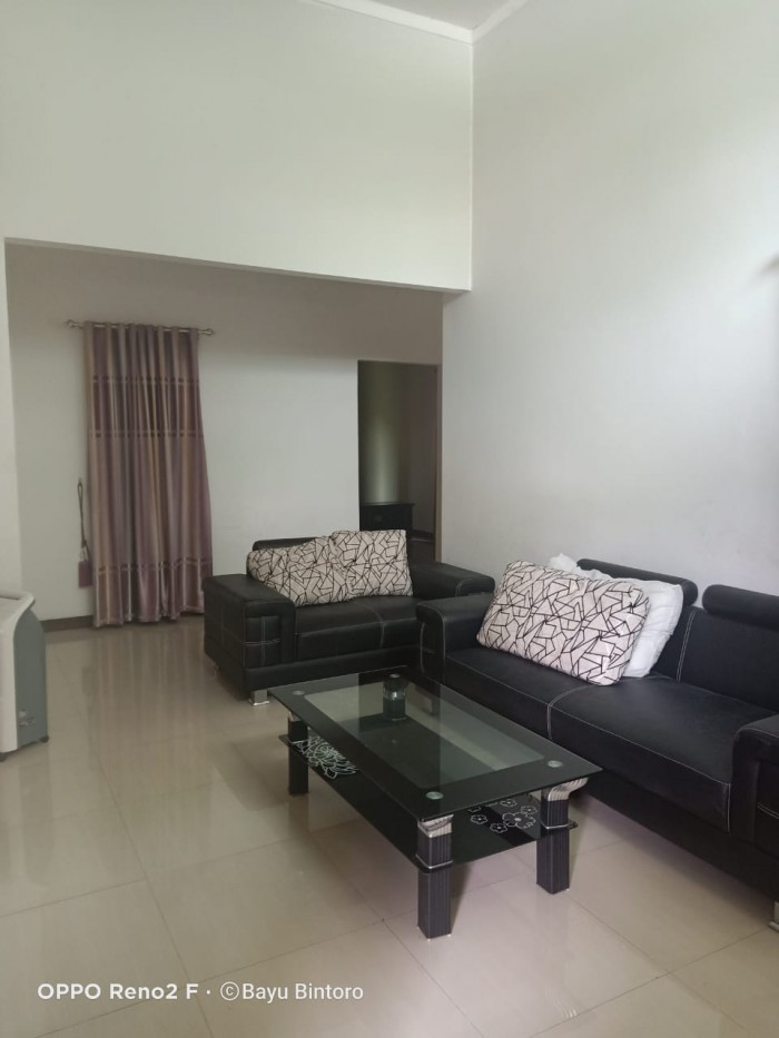 Ahee. Rumah dijual di cluster Ivory Lippo Cikarang